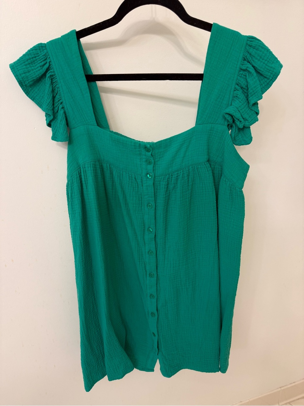 entro Emerald Green Button-Front Mini Dress with Ruffle Sleeves